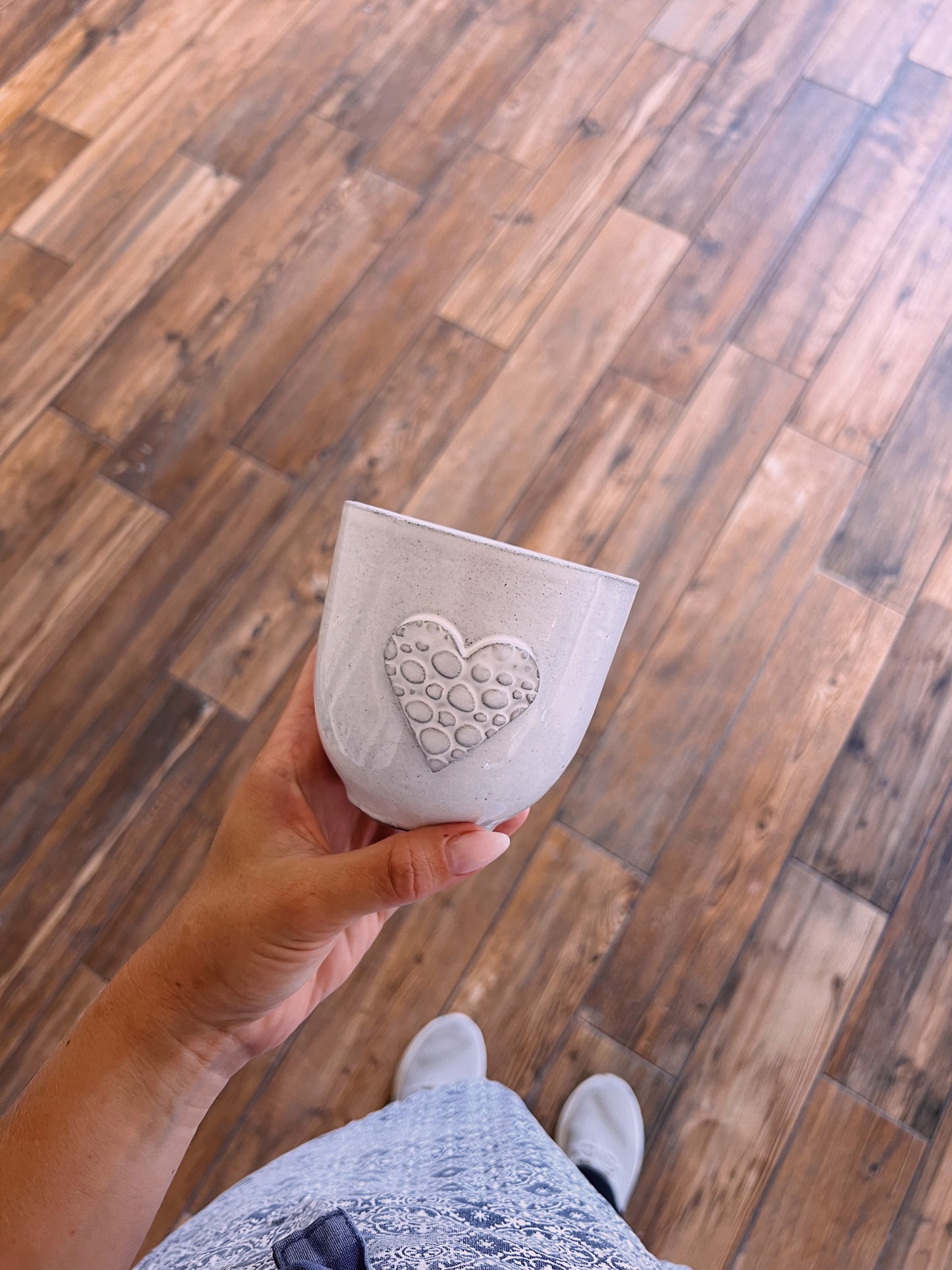 Mugg hjärta bubblor, vit