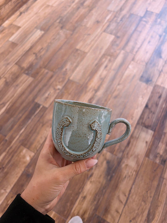 Mugg hästsko med öra, turkos